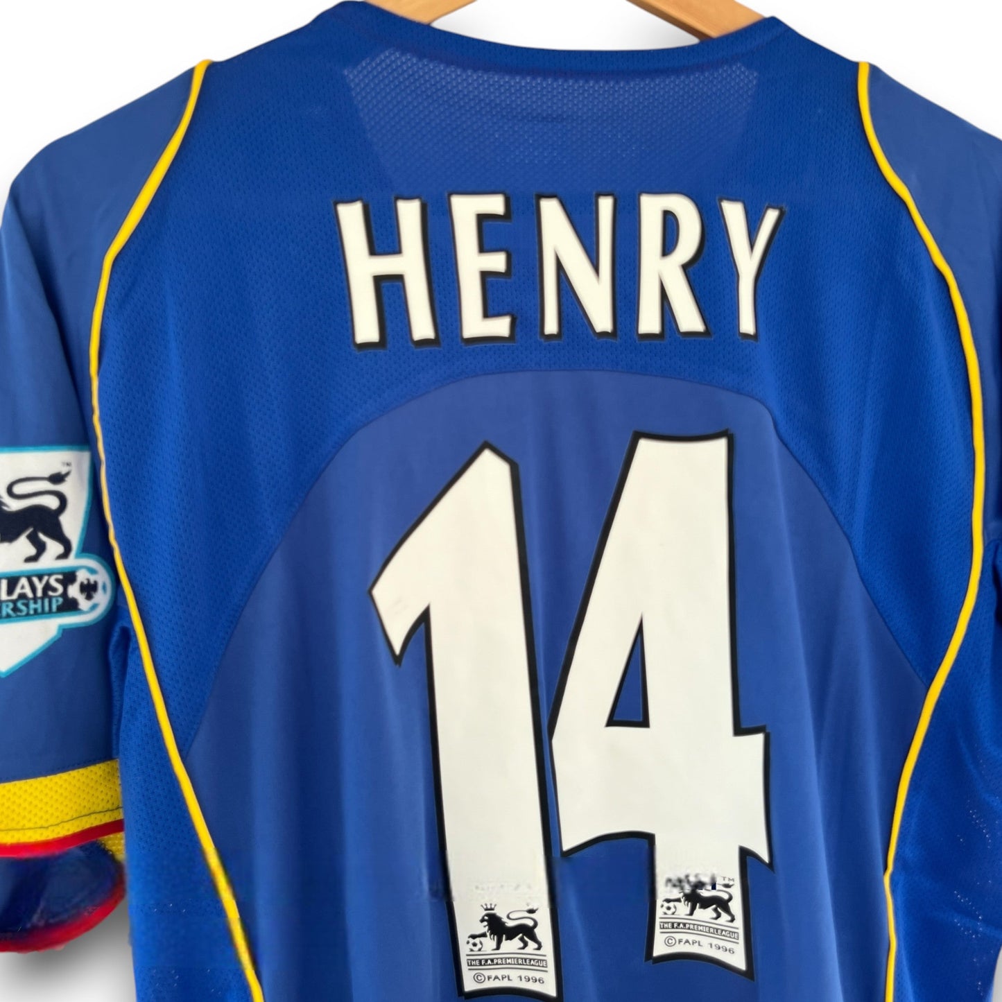 Arsenal 2004-05 Away Shirt
