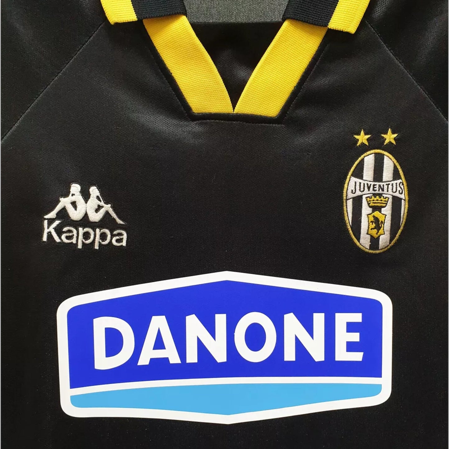 Juventus 1994-1995 Away Shirt