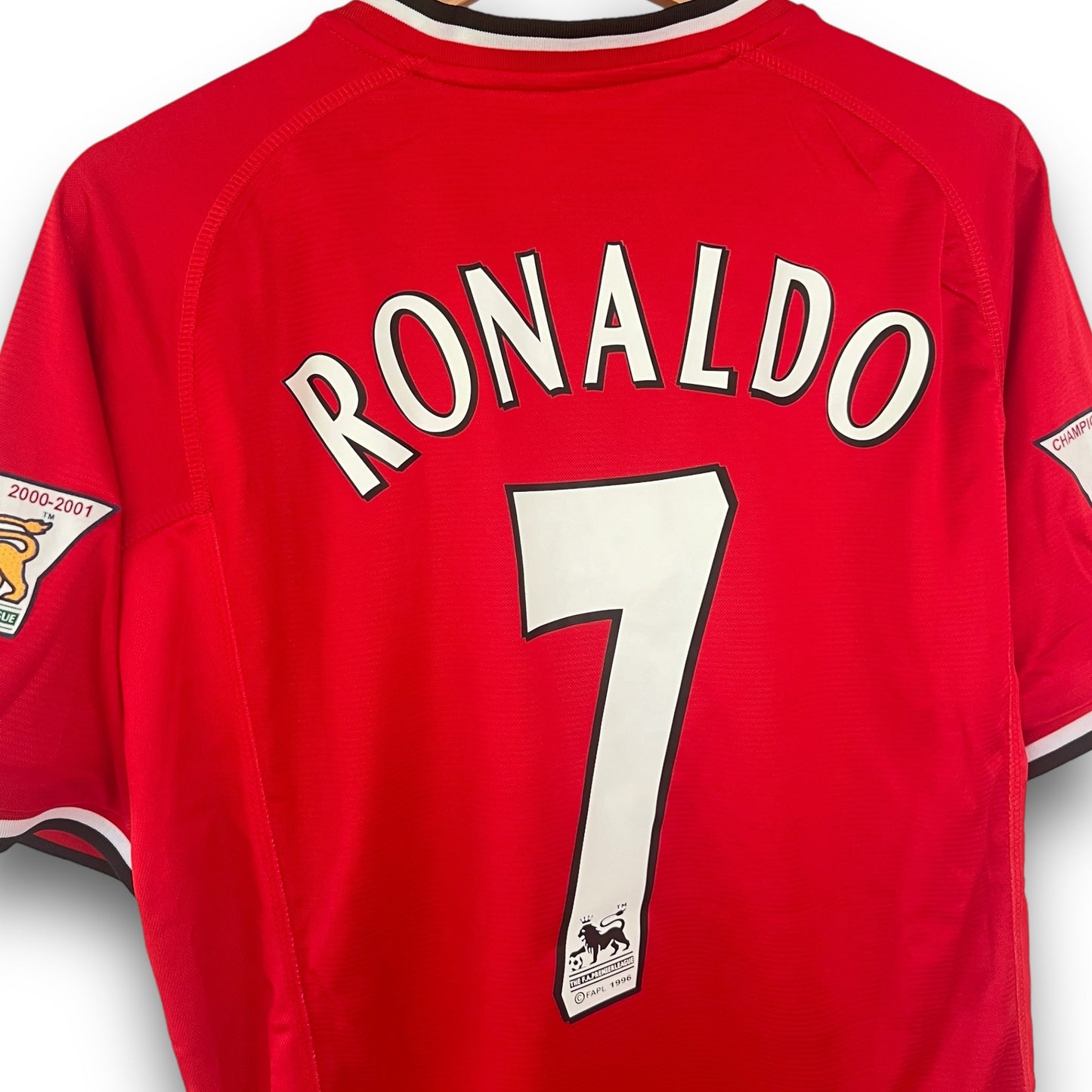 Manchester United 2000-2001 Home Jersey
