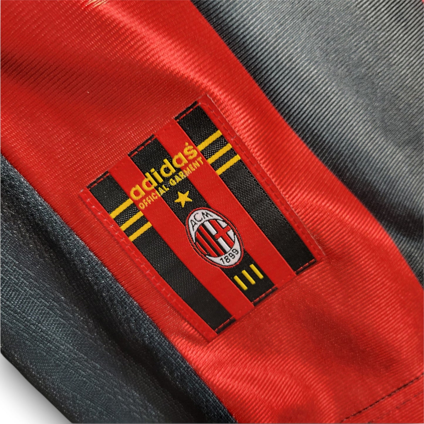 AC Milan 1998-1999 Home Jersey