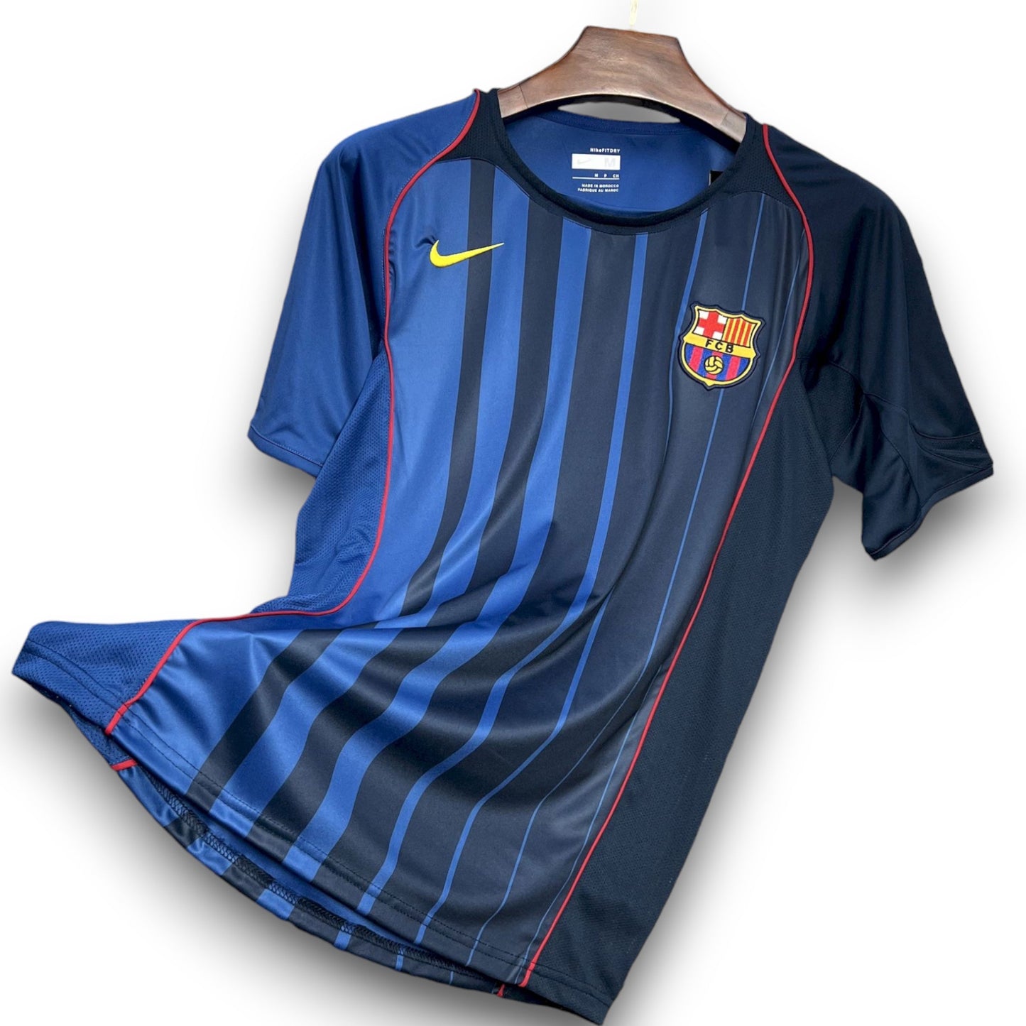 Barcelona 2005-2006 Away Shirt
