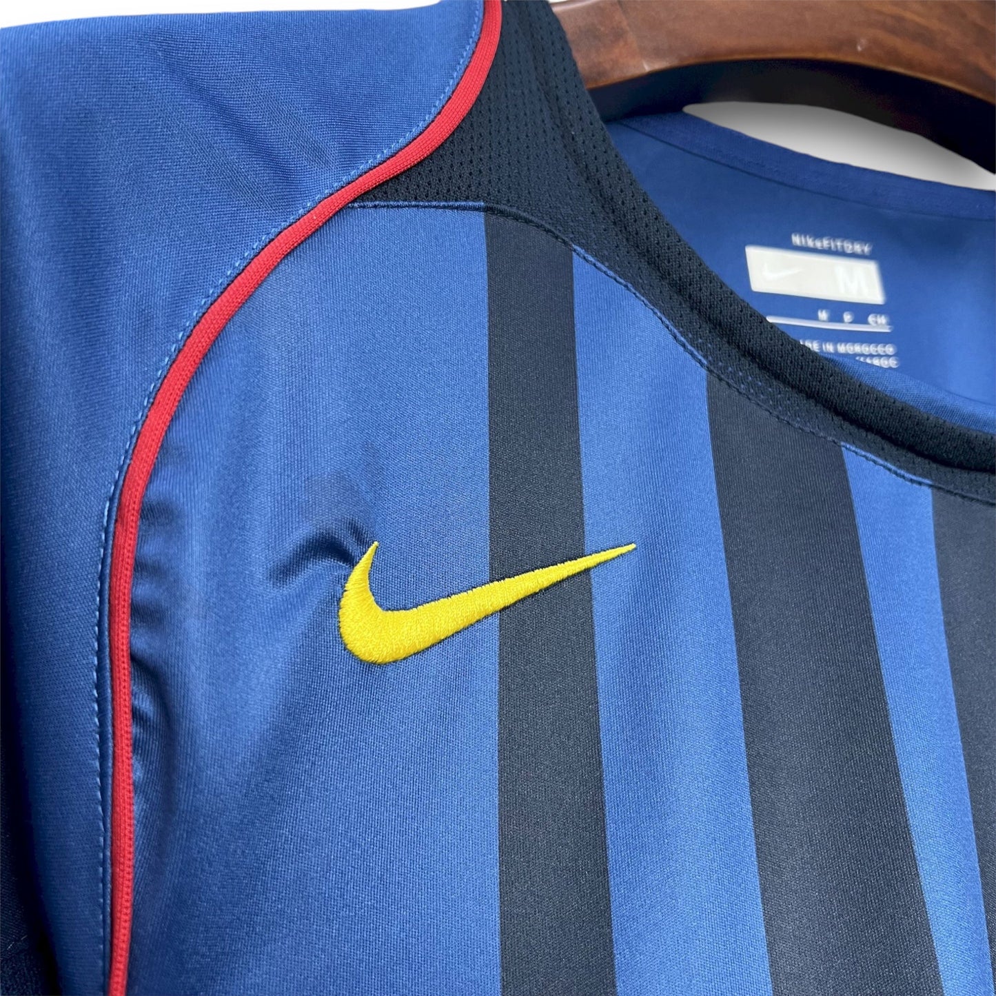 Barcelona 2005-2006 Away Shirt