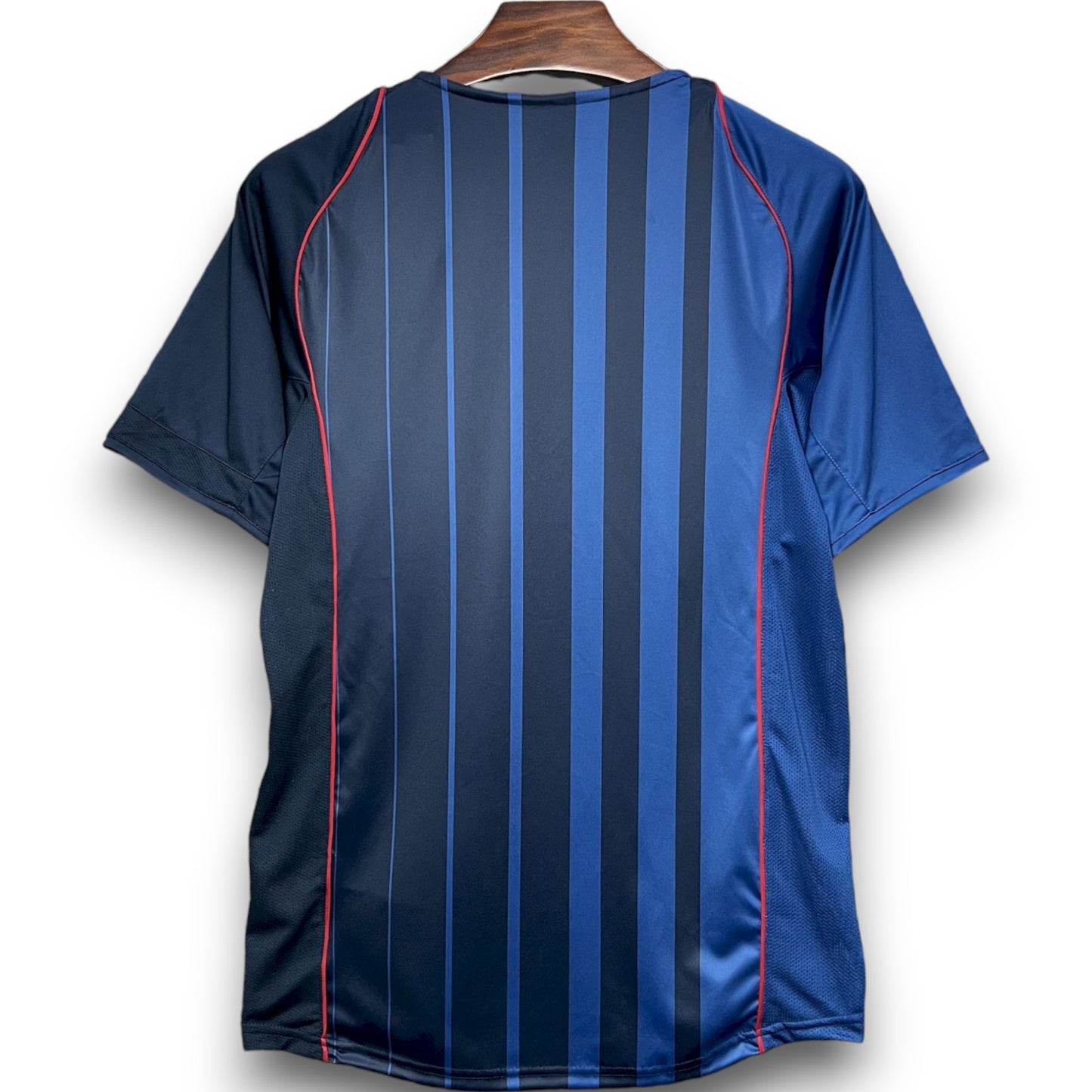 Barcelona 2005-2006 Away Shirt
