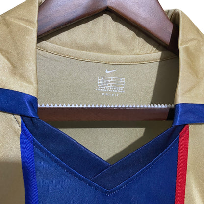 Barcelona 2001-2002 Away Shirt