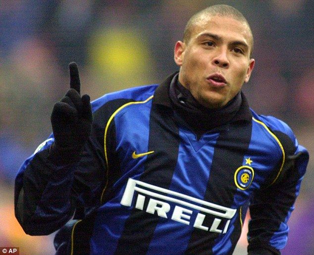 Inter Milan 2001-2002 Home Jersey