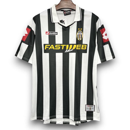 Juventus 2001-2002 Home Jersey