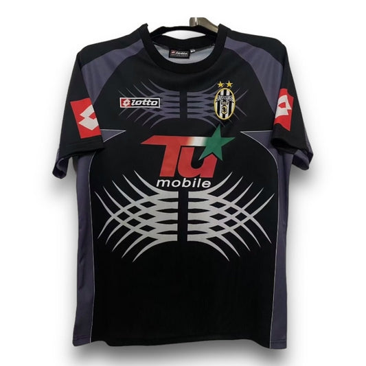 Juventus 2001-2002 Goalkeeper Shirt