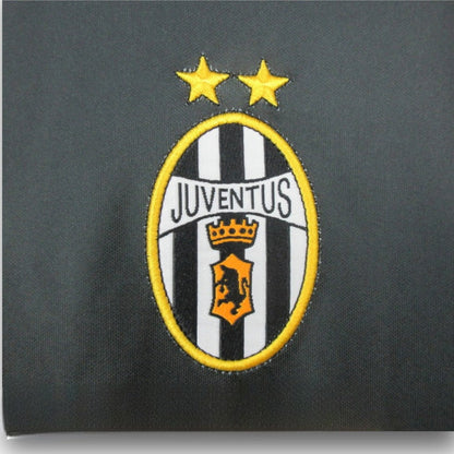 Juventus 2001-2002 Away Shirt
