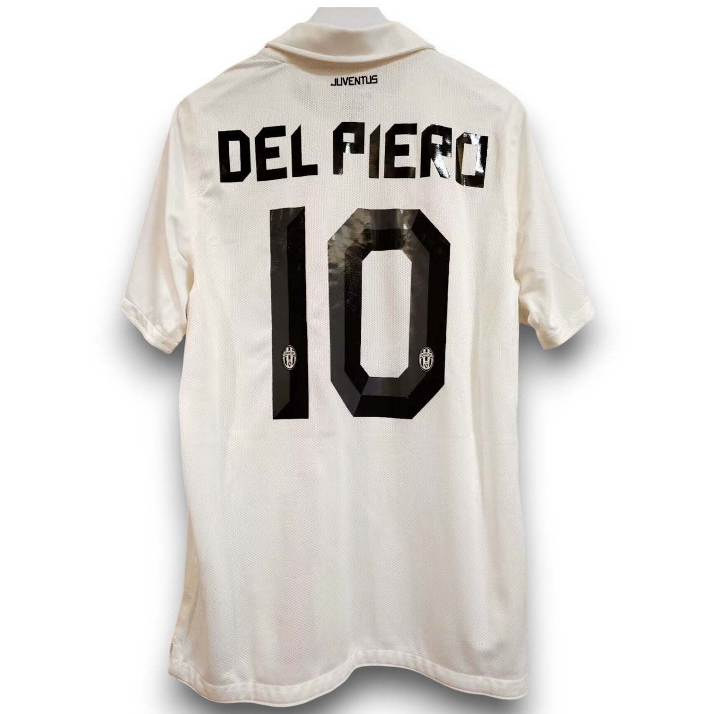 Juventus 2010-2011 Away Jersey
