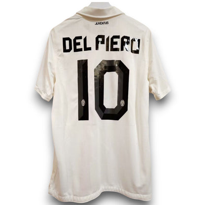 Juventus 2010-2011 Away Jersey