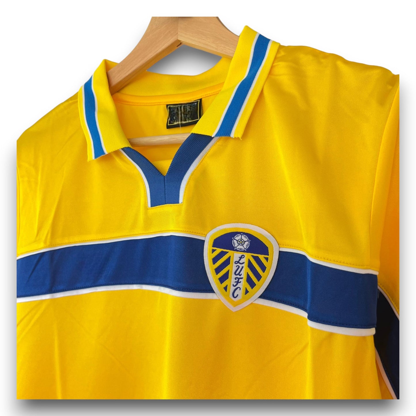 Leeds United 1999-2000 Away Shirt