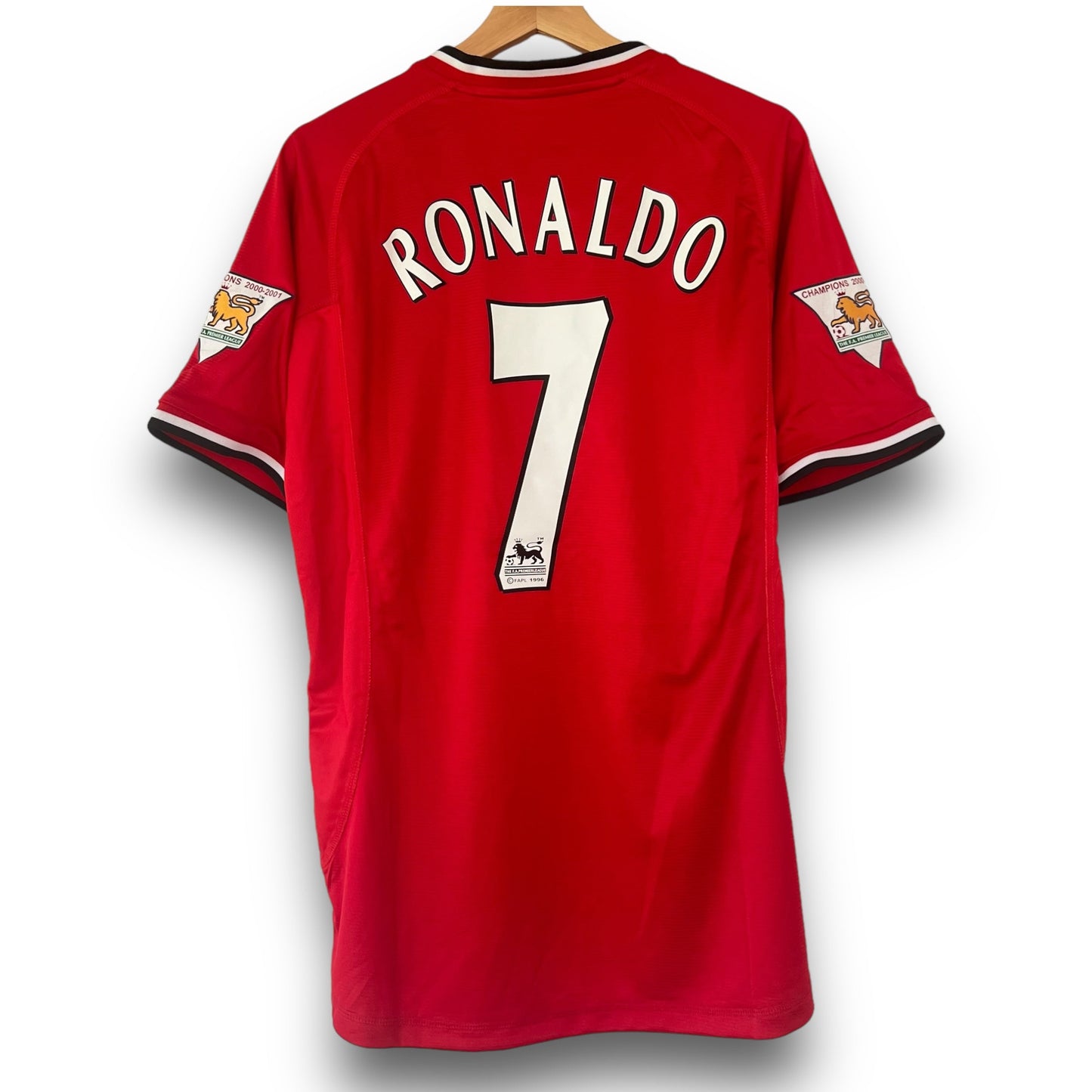 Manchester United 2000-2001 Home Jersey