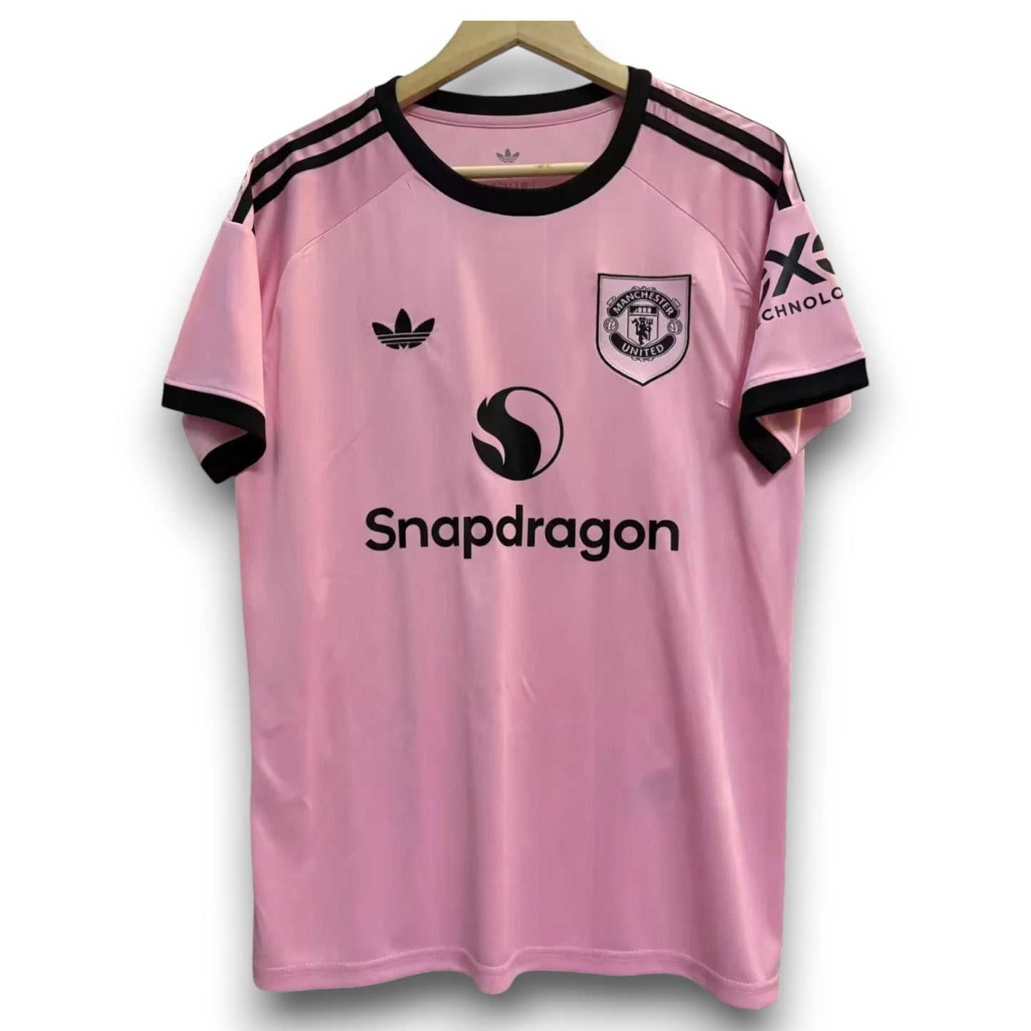 Manchester United 2025-2026 Alternate Goalkeeper Jersey