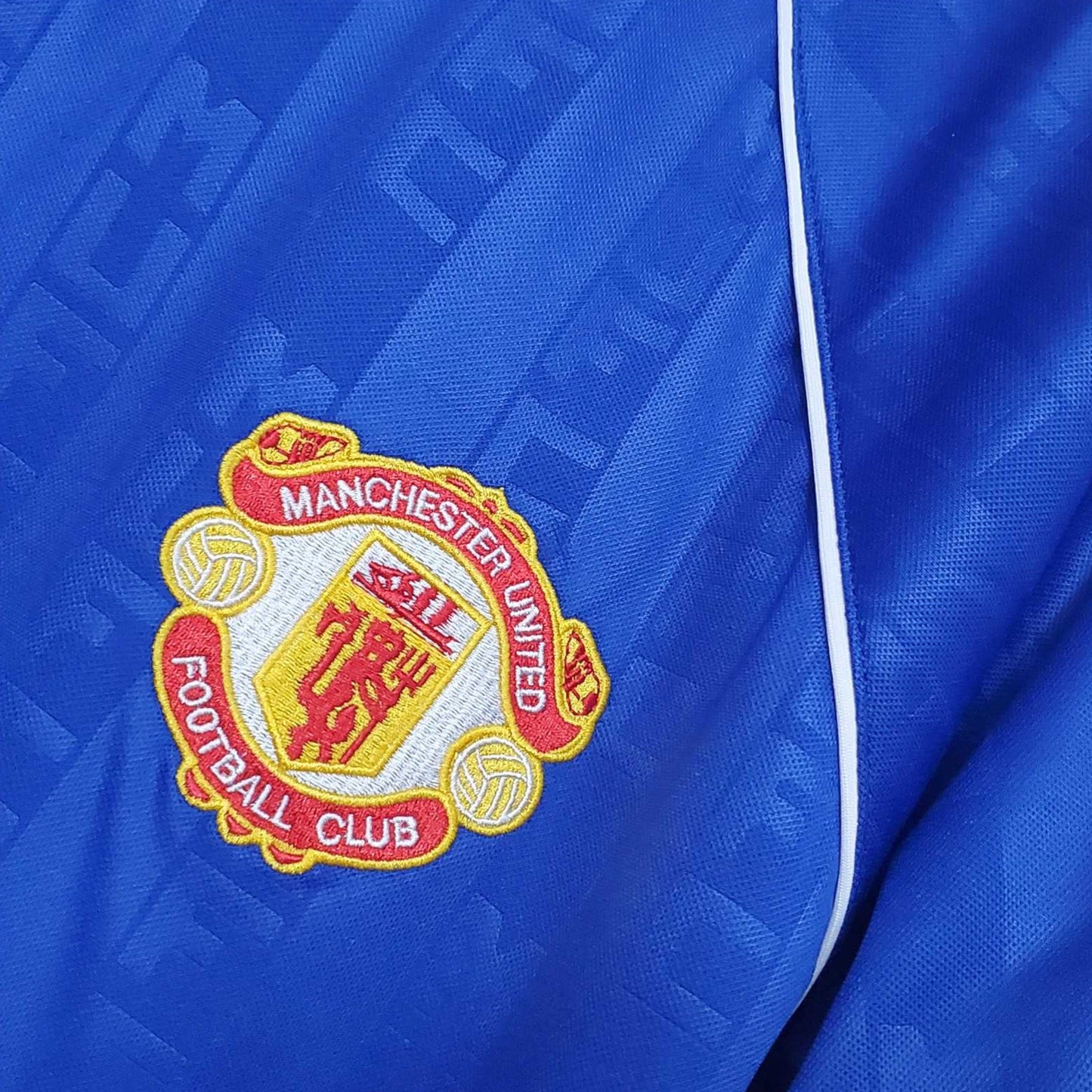 Manchester United 1989-1990 Away Shirt