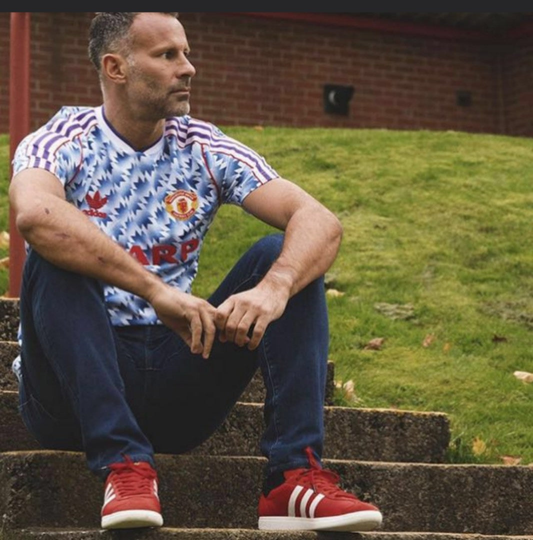 Manchester United 1990-1992 Away Shirt