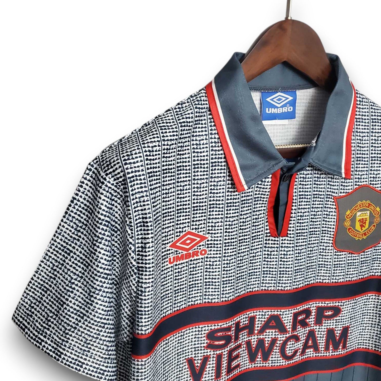 Manchester United 1995-1996 Away Shirt