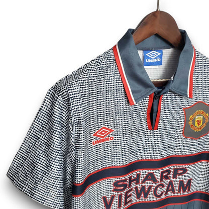 Manchester United 1995-1996 Away Shirt