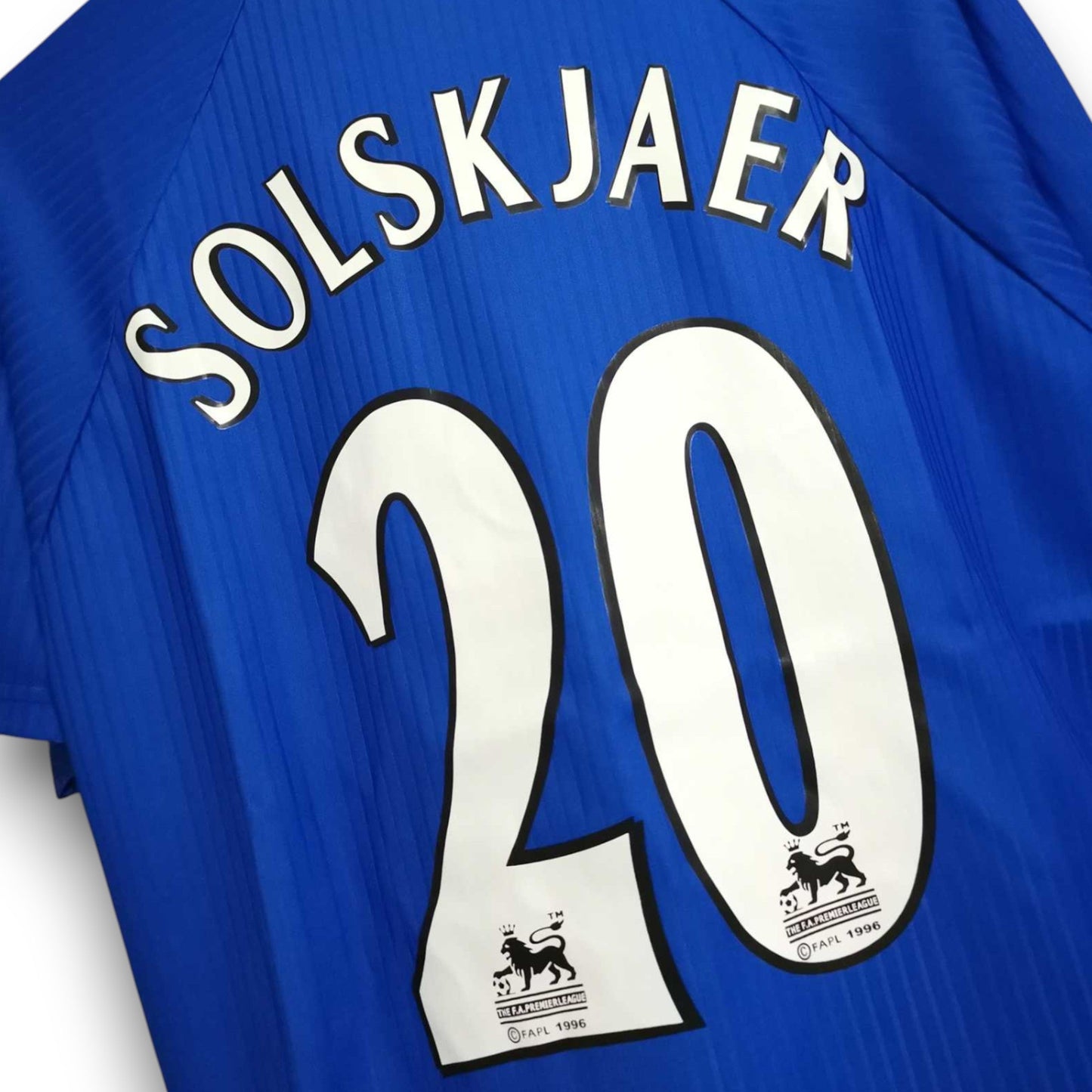Manchester United 1996-1997 Away Shirt