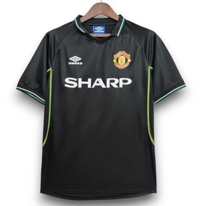 Manchester United 1998-1999 Away Shirt