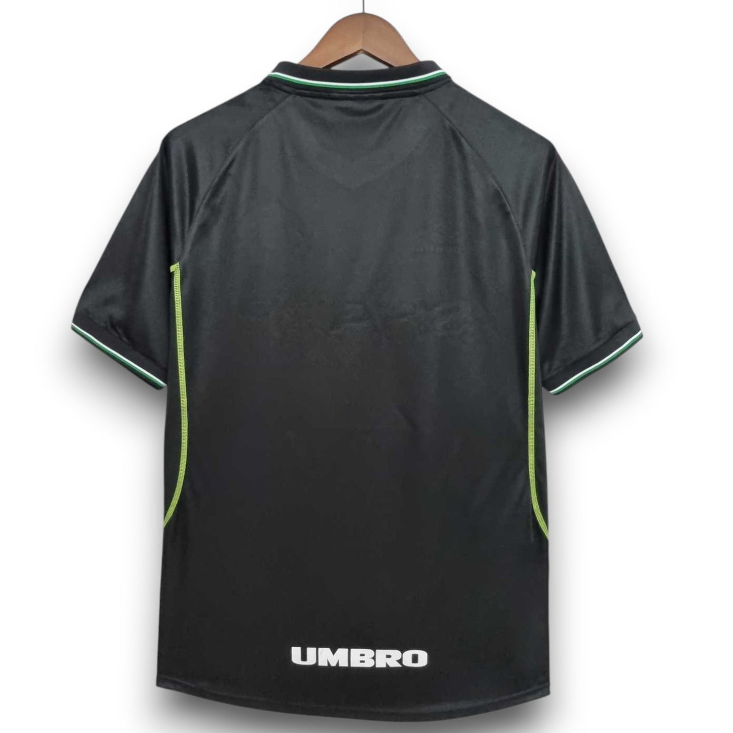 Manchester United 1998-1999 Away Shirt
