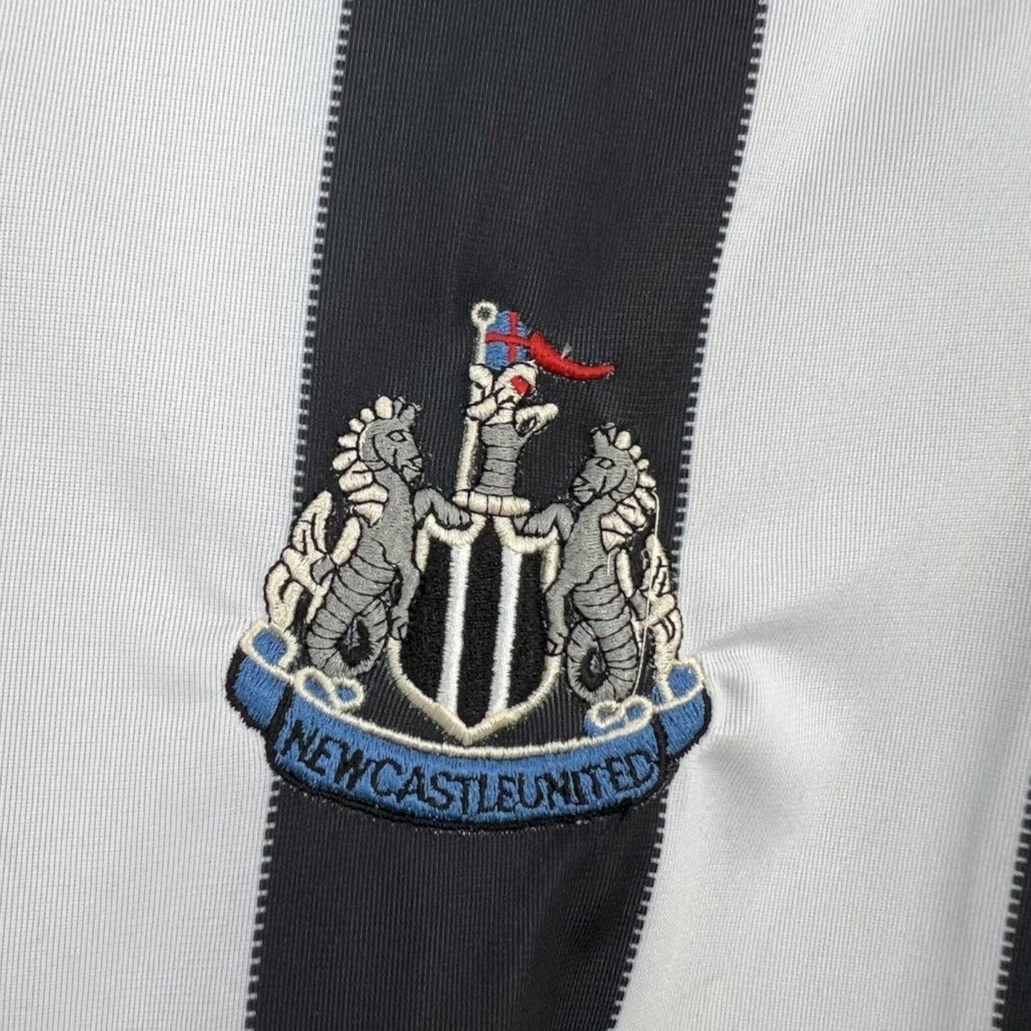 Newcastle 1999-00 Home Shirt