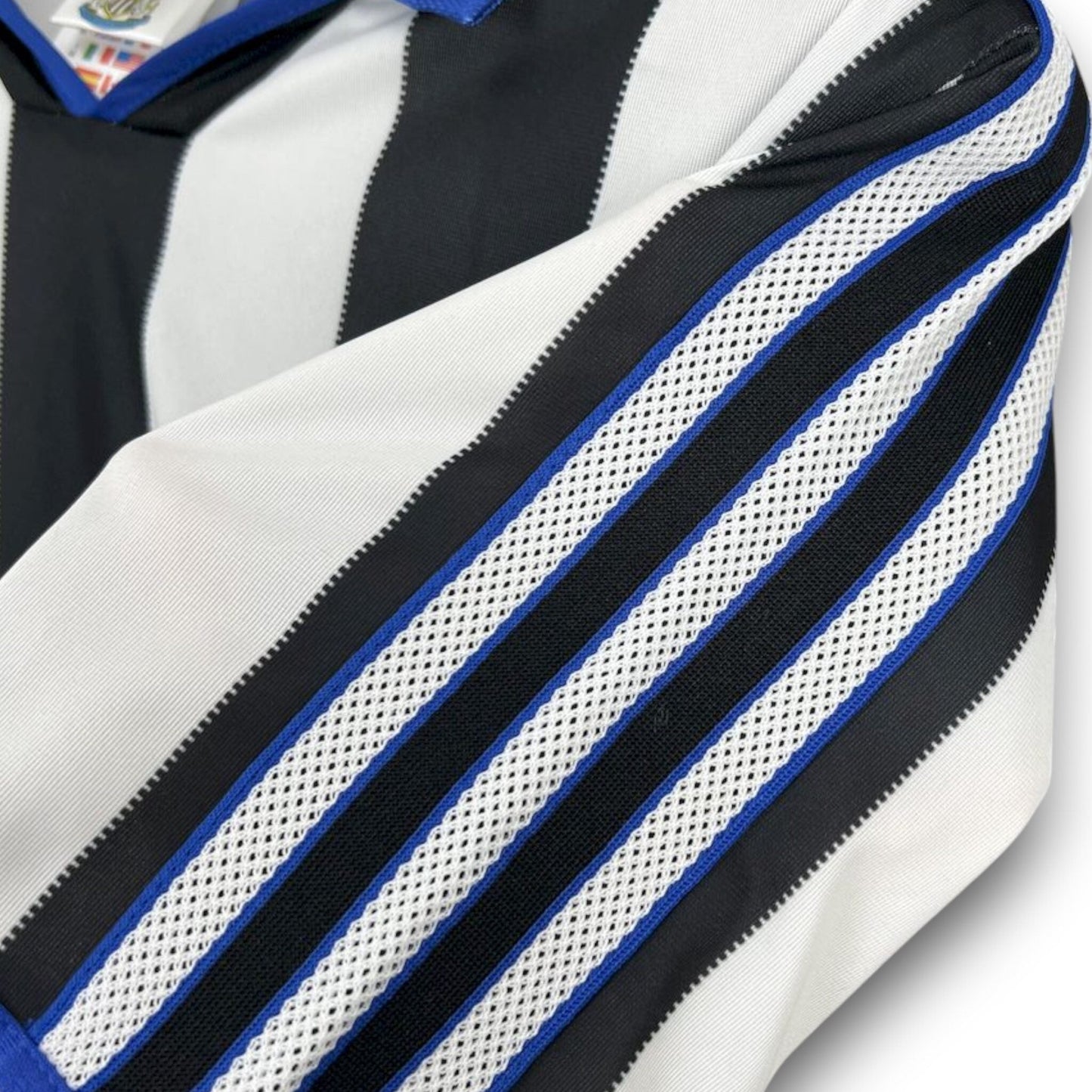 Newcastle 1999-00 Home Shirt