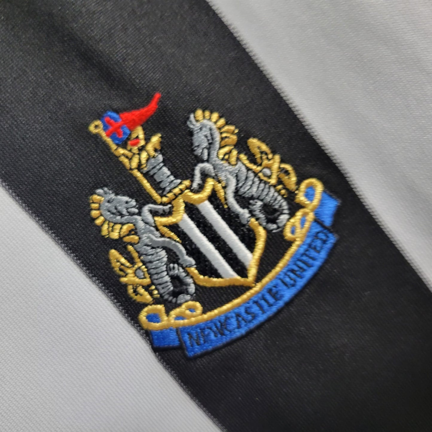 Newcastle 2005-06 Home Shirt