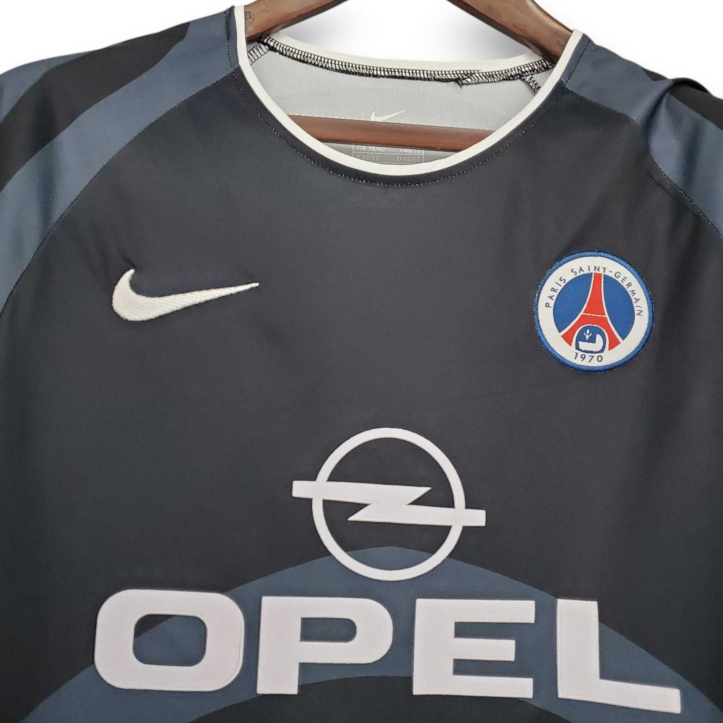 Paris 2001-2002 Away Shirt