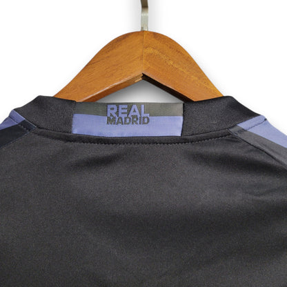 Real Madrid 2016-2017 Away Jersey