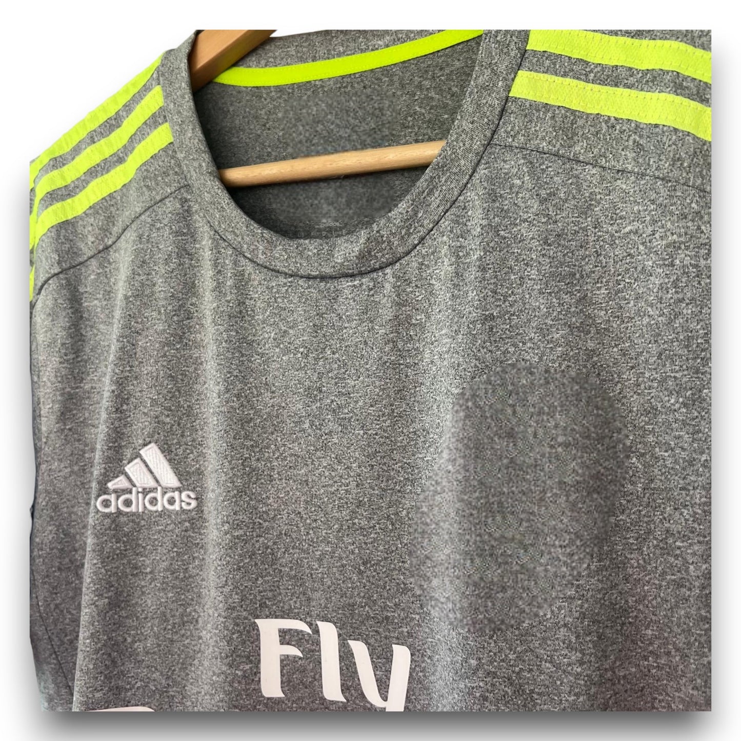 Real Madrid 2015-2016 Away Jersey