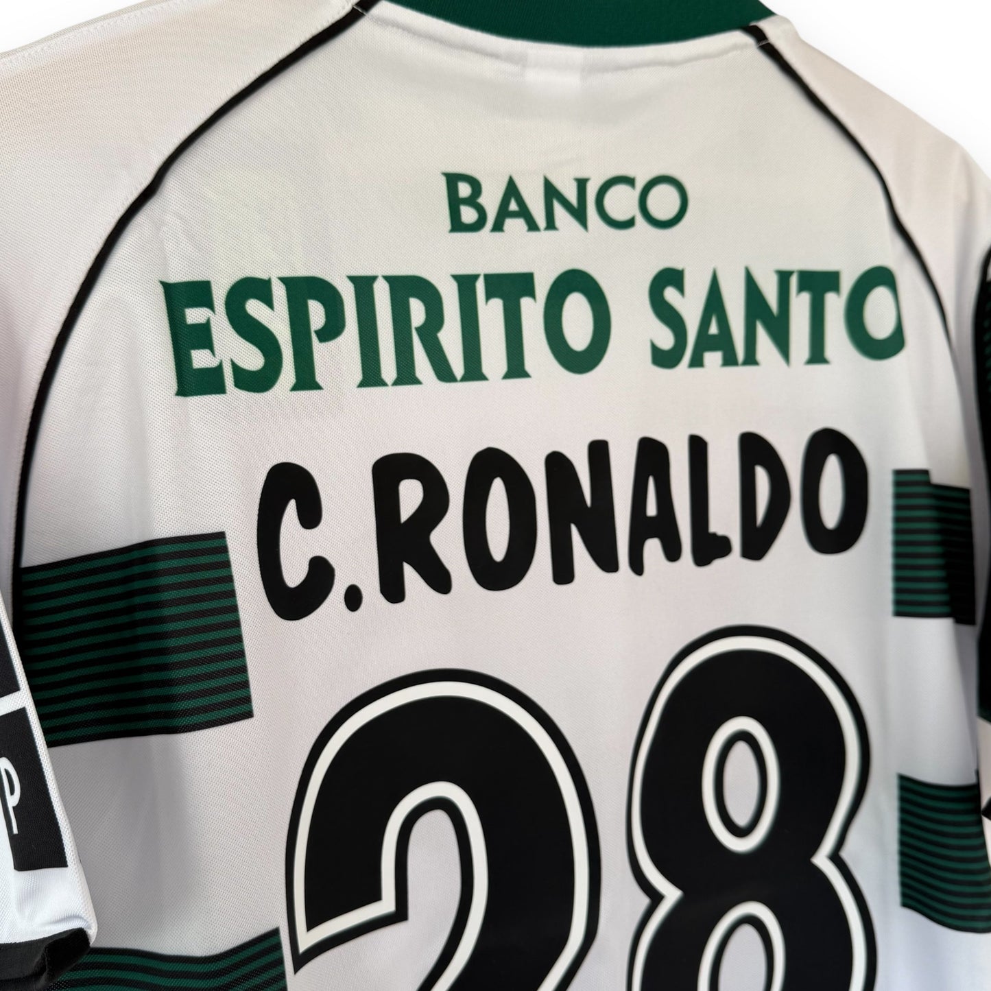 Sporting Lisbon 2001-2003 Home Shirt