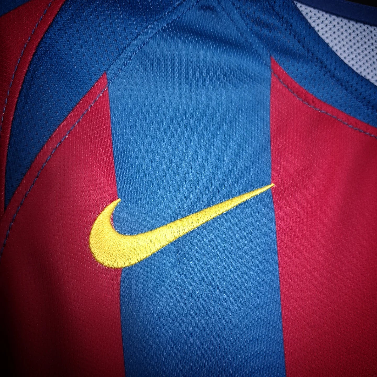 RONALDINHO 10 Barcelona Home Retro Shirt