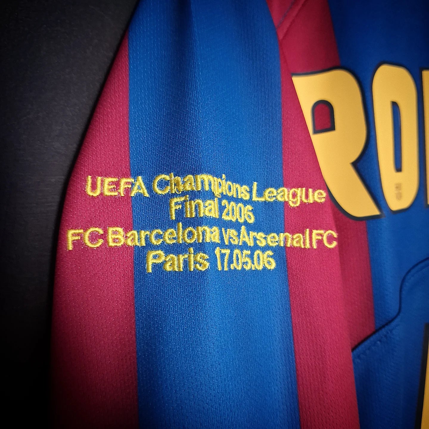 Camiseta Retro RONALDINHO 10 Barcelona 05/06