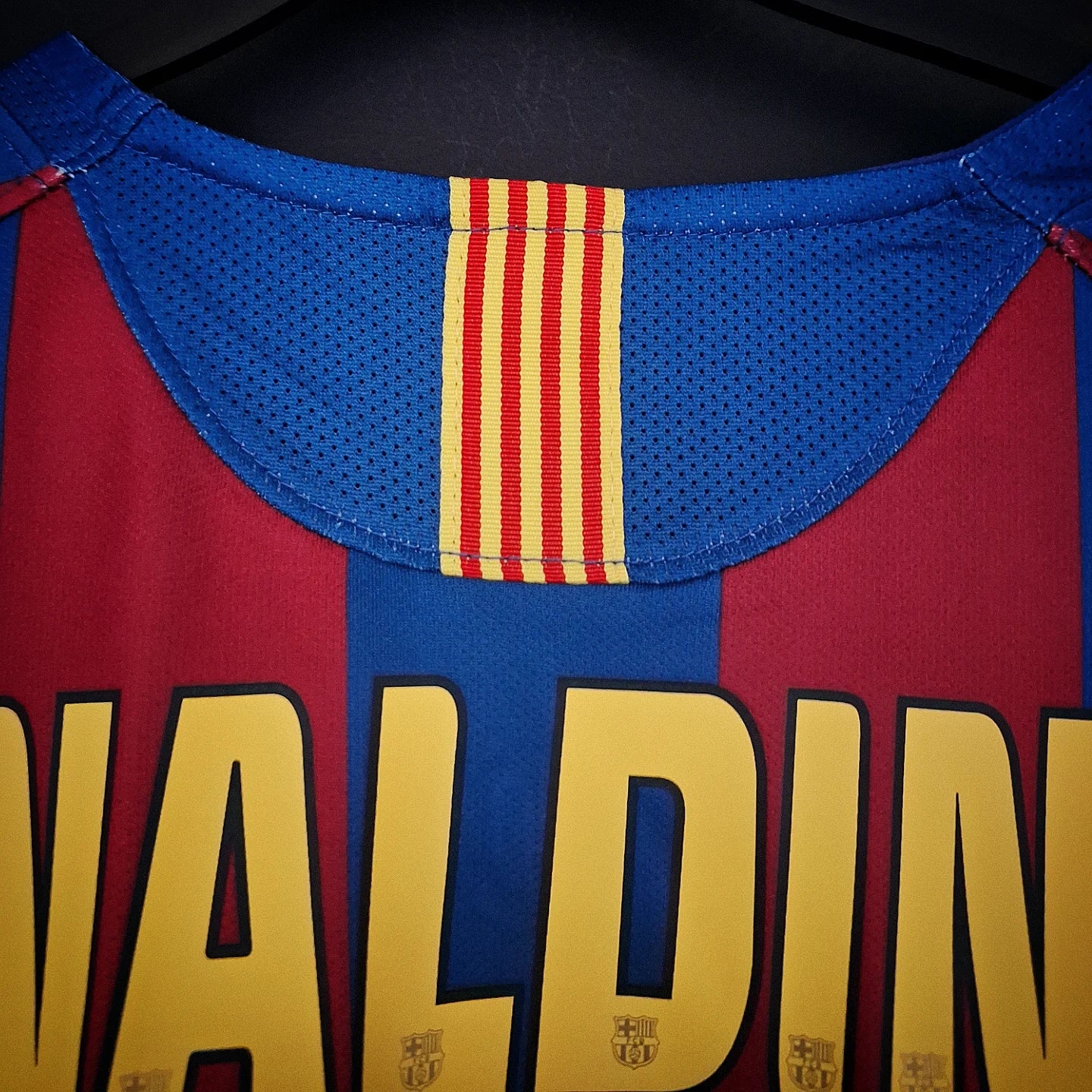 RONALDINHO 10 Barcelona Home Retro Shirt